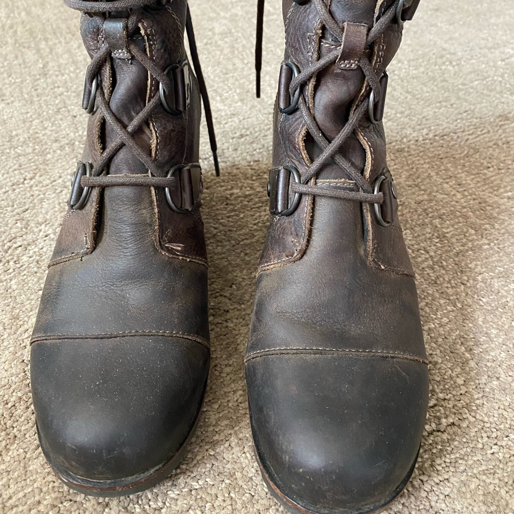 Sorel Joan of artic  7.5